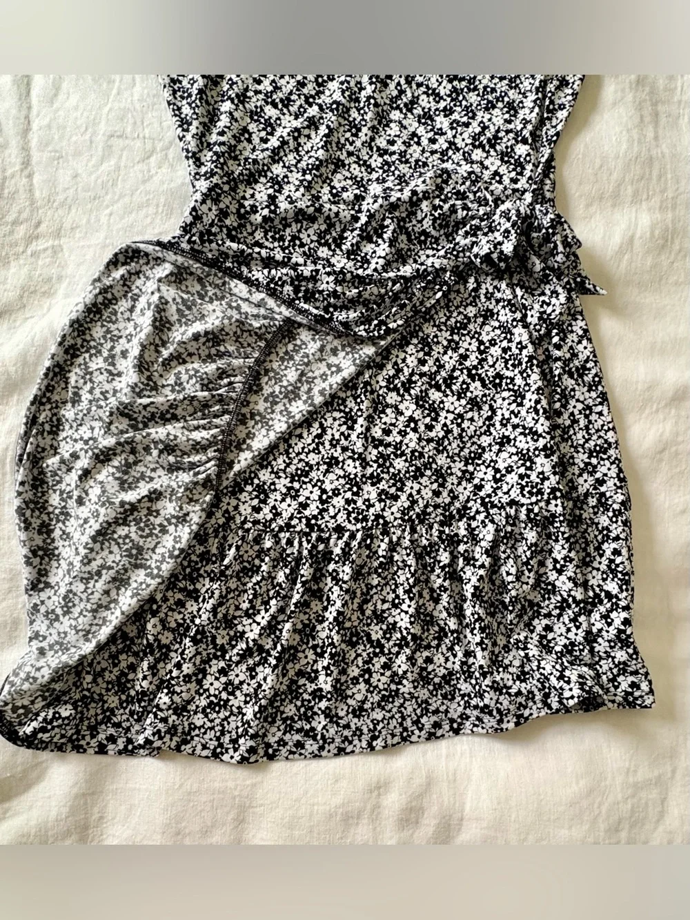 Michael Kors NWT Floral Wrap Dress Small Black White Puff Sleeve MSRP $110